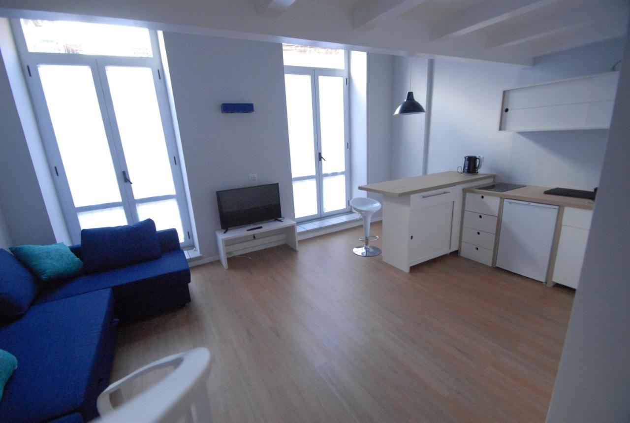 Vicool Apartments - Centro Storico Napoli ภายนอก รูปภาพ