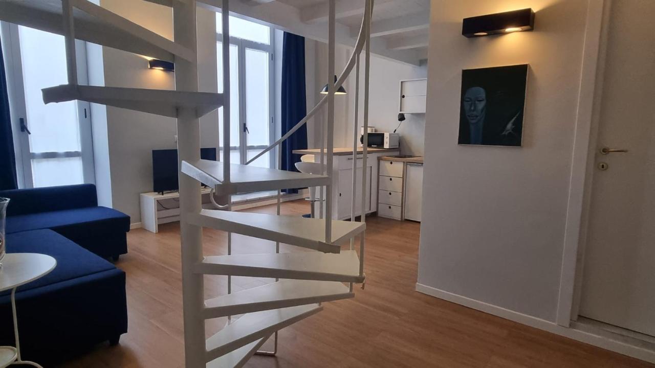 Vicool Apartments - Centro Storico Napoli ภายนอก รูปภาพ