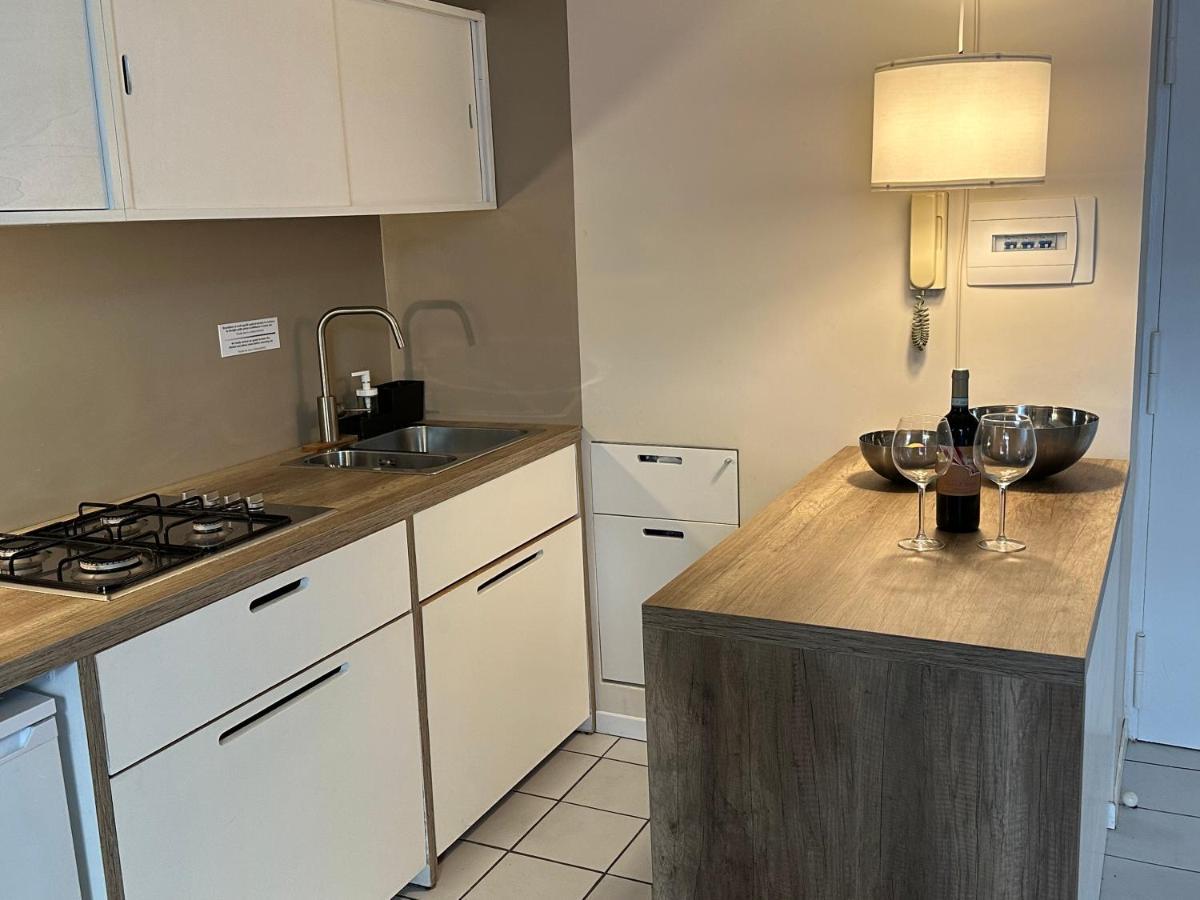 Vicool Apartments - Centro Storico Napoli ภายนอก รูปภาพ